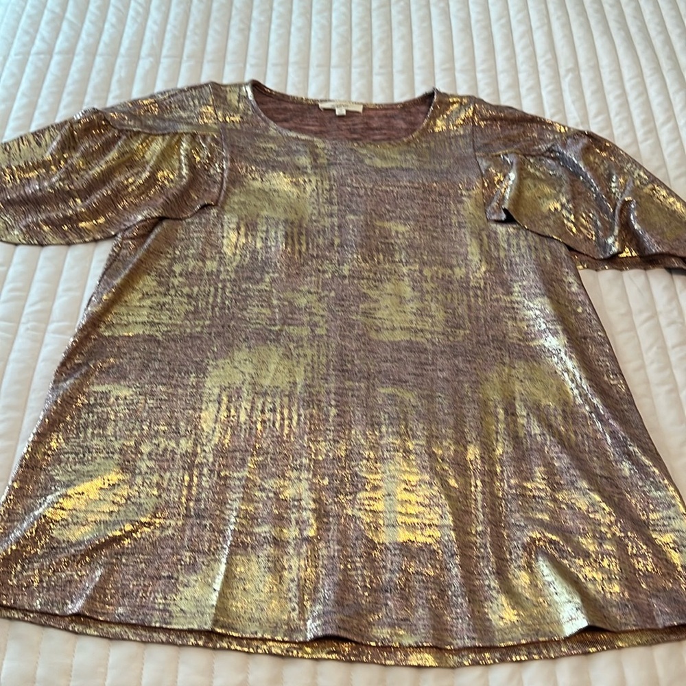 Mystree brand sparkly top